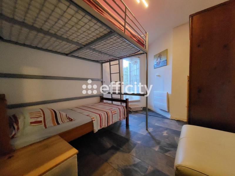 Appartement - 90 m² - 5 pièces