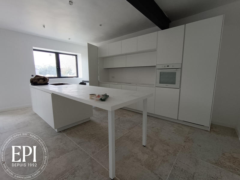 Propriété - 450 m² - 10 pièces