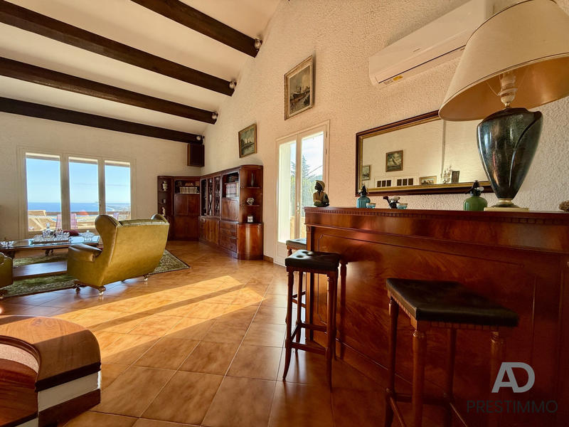 Villa - 215 m² - 7 pièces