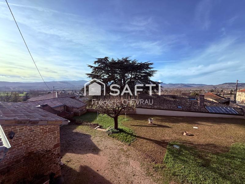 Maison - 261 m² - 7 pièces