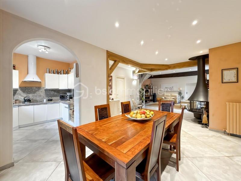 Maison ancienne - 181 m² - 6 pièces