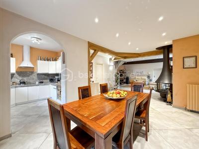 Maison ancienne - 181 m² - 6 pièces