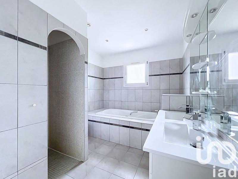 Maison - 143 m² - 4 pièces