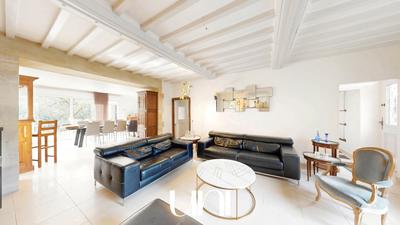 Maison - 365 m² - 12 pièces