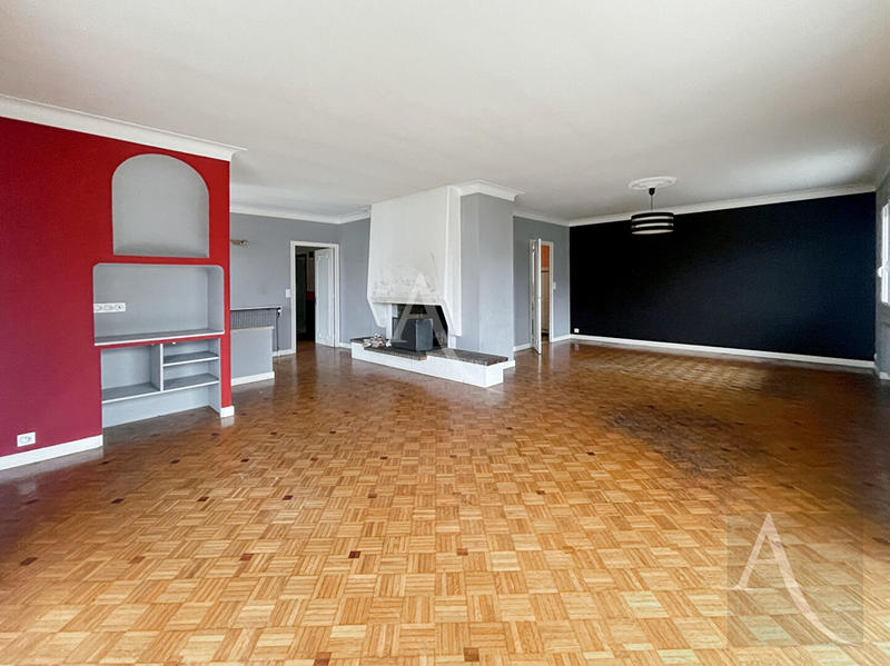 Maison - 170 m² - 8 pièces