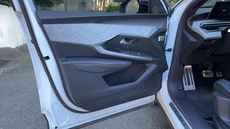 Peugeot 3008 1.2 Hybrid 136 e-Dsc6 Gt Line - Automatique