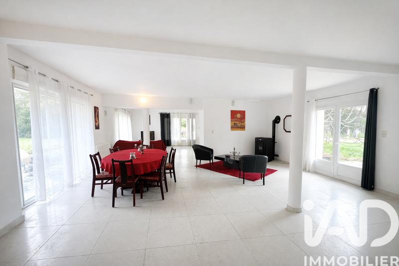 Maison - 315 m² - 10 pièces