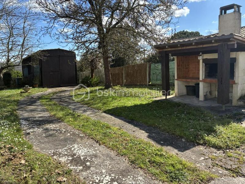 Maison traditionnelle - 145 m² - 8 pièces