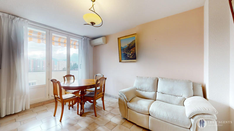 Appartement - 65 m² - 4 pièces