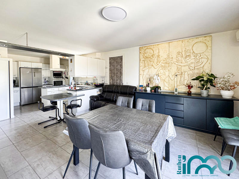 Maison - 177 m² - 7 pièces