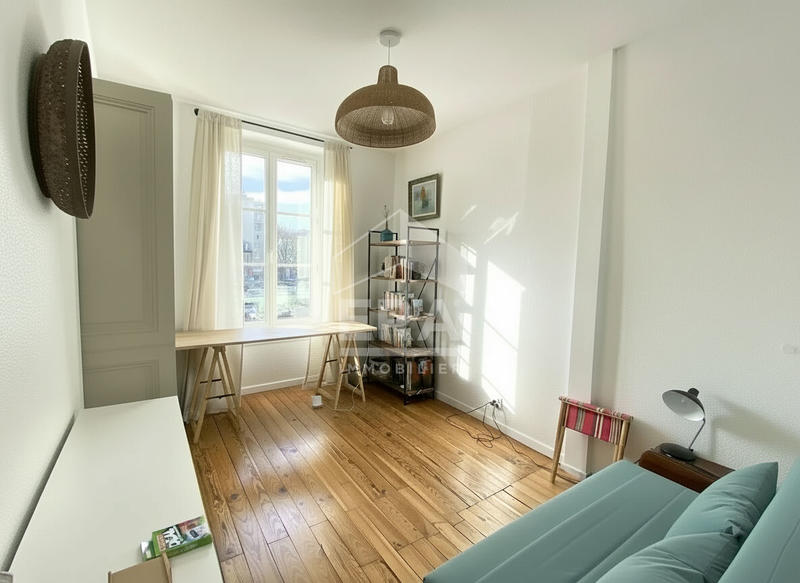 Appartement - 94 m² - 4 pièces