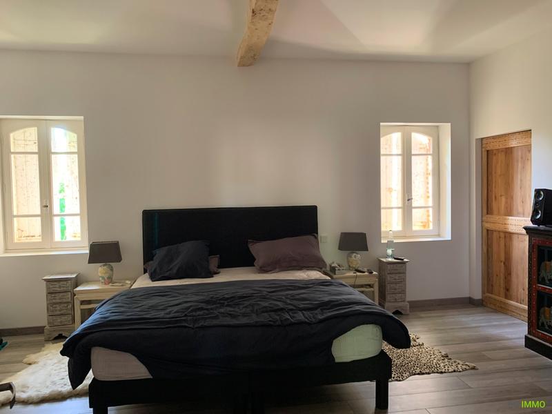 Maison de maîtres - 450 m² - 12 pièces