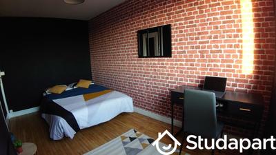 Chambre - 13 m² - 1 pièce