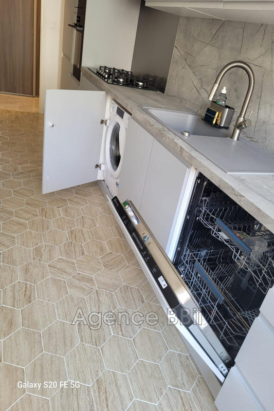 Appartement - 80 m² - 3 pièces