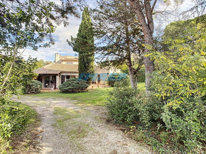 Propriété - 200 m² - 7 pièces