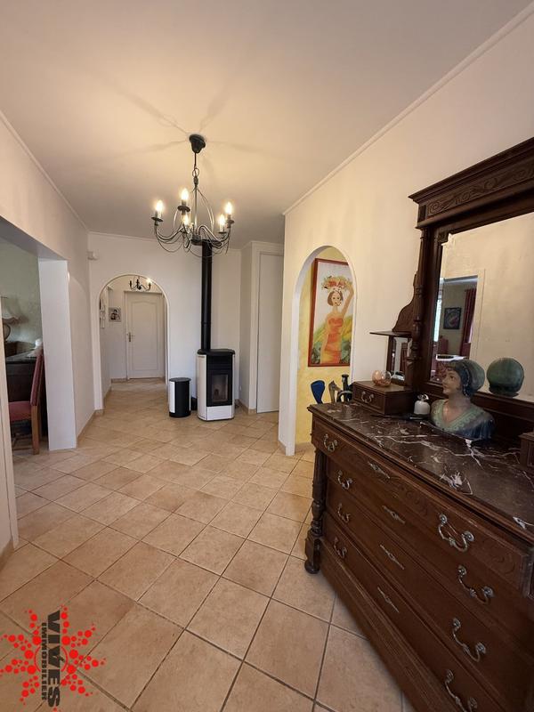 Villa - 180 m² - 6 pièces