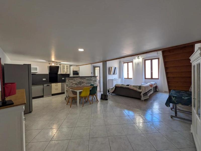 Appartement - 77 m² - 3 pièces