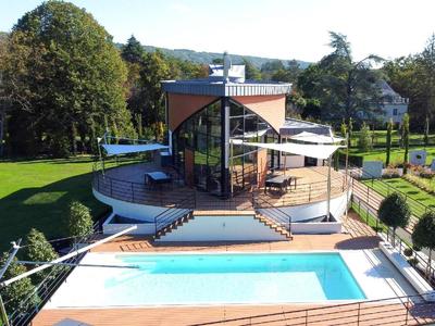 Maison - 263 m² - 7 pièces