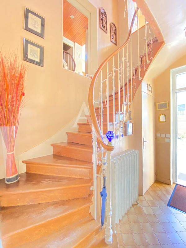 Maison - 142 m² - 6 pièces