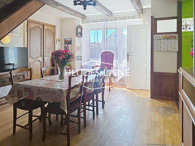 Maison - 88 m² - 4 pièces