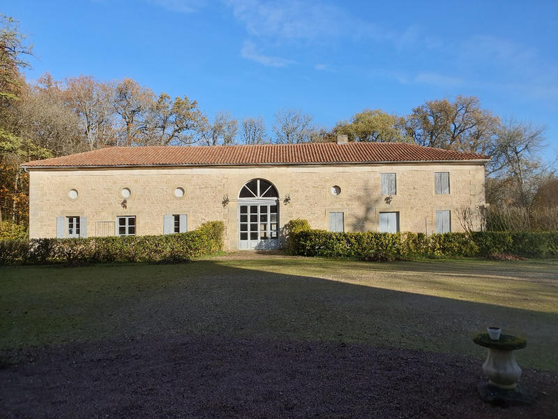 Château - 800 m² - 17 pièces