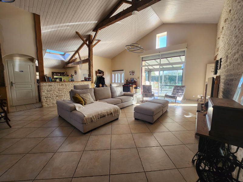 Maison - 177 m² - 7 pièces