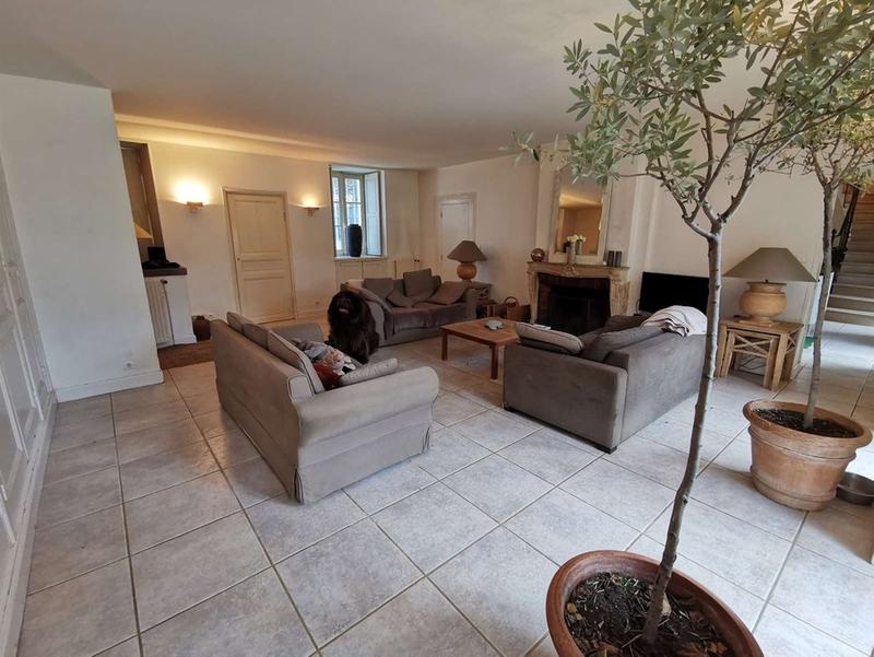 Appartement - 232 m² - 7 pièces