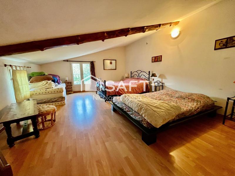 Maison - 254 m² - 13 pièces