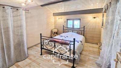 Maison - 185 m² - 10 pièces