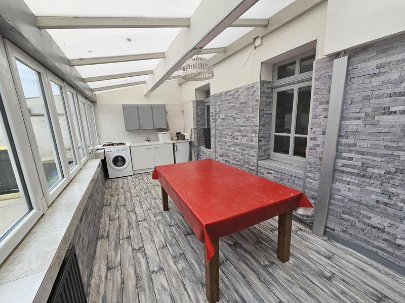 Maison - 121 m² - 6 pièces