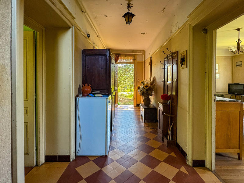 Propriété - 170 m² - 6 pièces