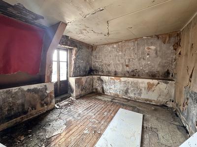 Immeuble - 68 m² - 5 pièces