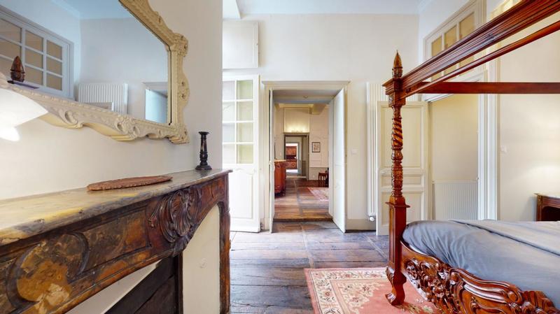 Appartement - 143 m² - 6 pièces