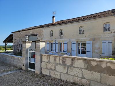 Maison - 180 m² - 6 pièces