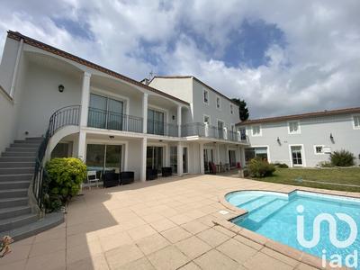 Maison de ville - 424 m² - 12 pièces