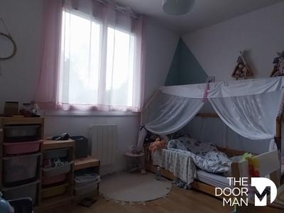 Maison - 92 m² - 5 pièces