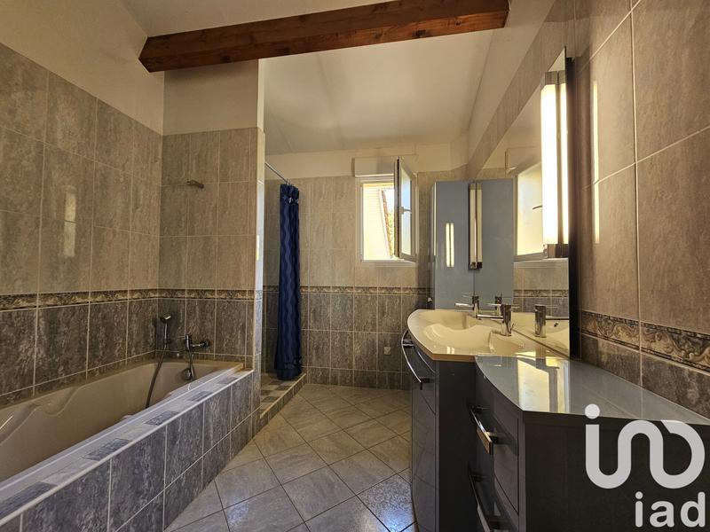 Maison - 196 m² - 7 pièces