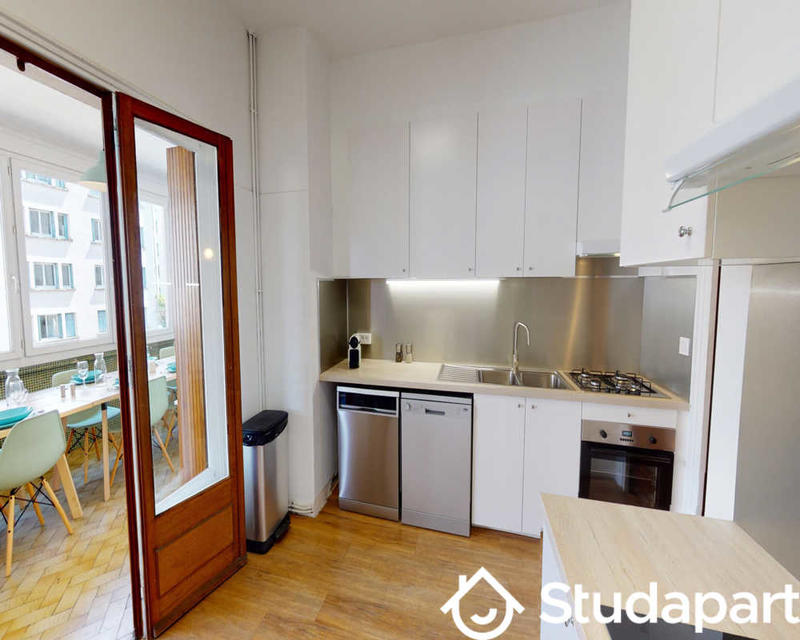 Chambre - 77 m² - 1 pièce