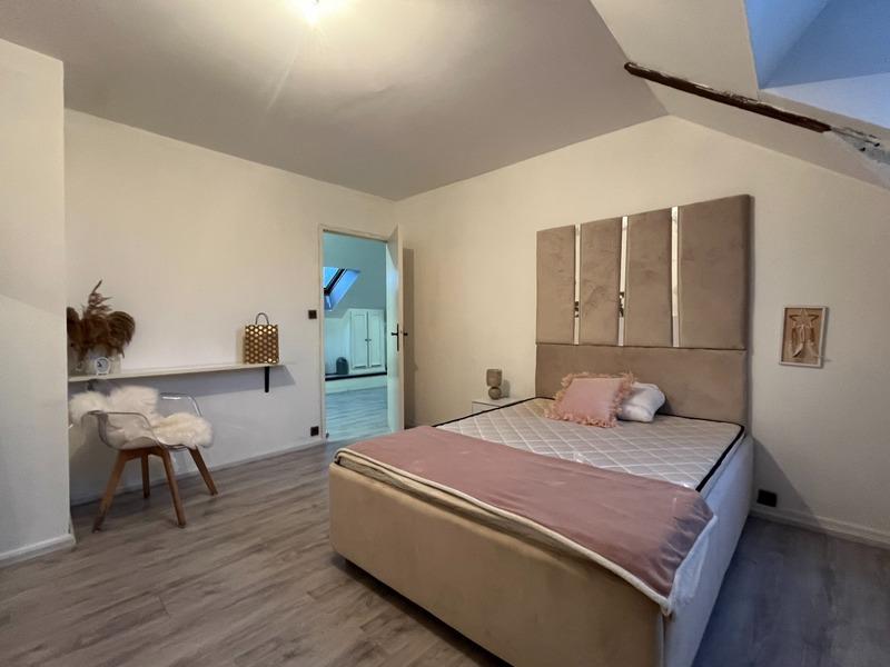 Maison - 252 m² - 13 pièces