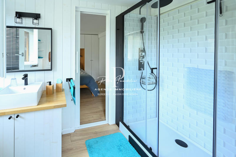 Villa - 220 m² - 11 pièces