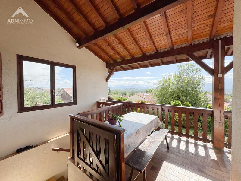 Maison - 210 m² - 7 pièces