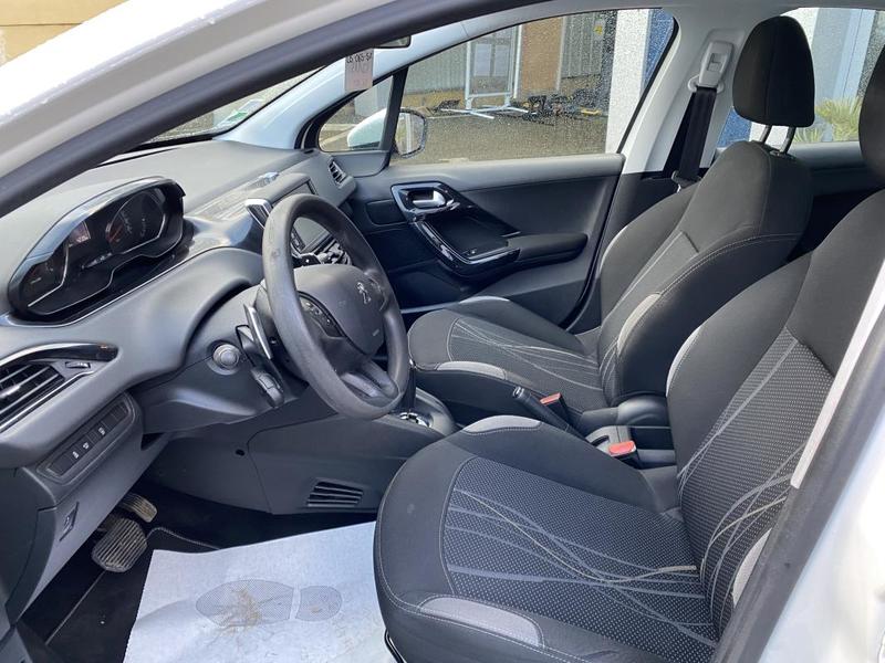 Peugeot 208 1.2 Vti 82 Cv Bva Etg5 Finition Active