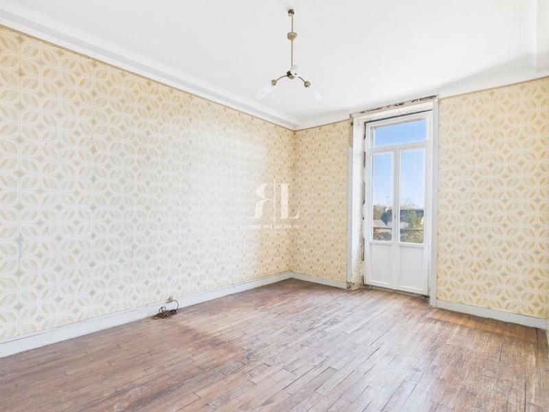 Immeuble - 335 m² - 14 pièces