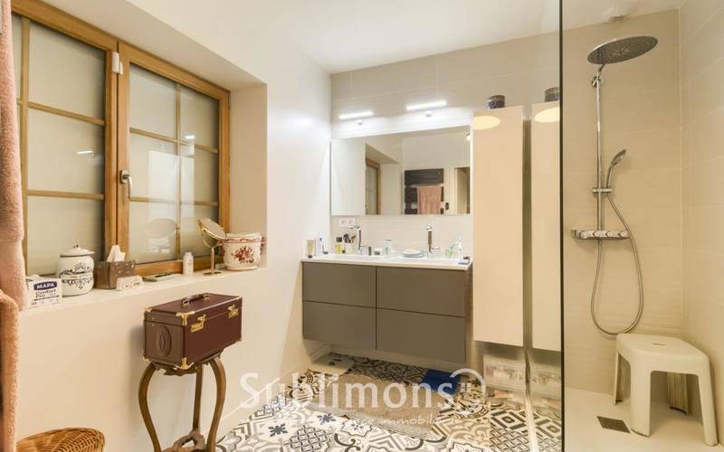 Propriété - 187 m² - 5 pièces