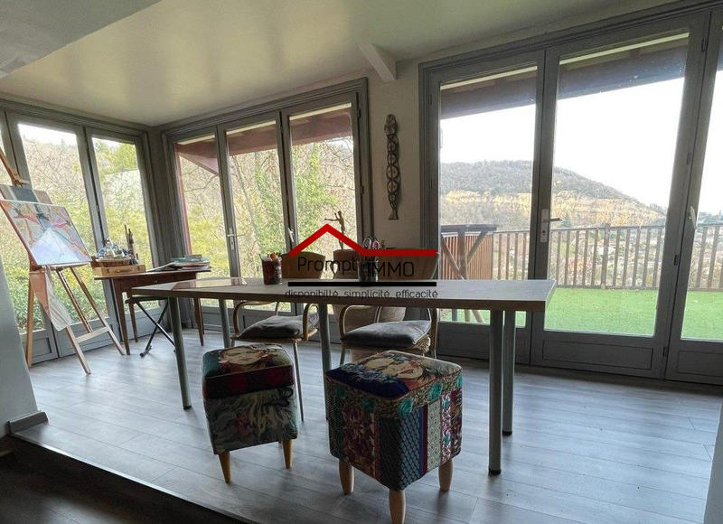 Maison - 229 m² - 7 pièces