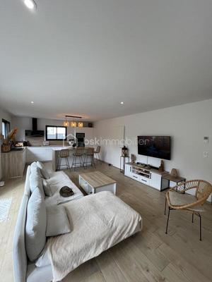 Maison - 89 m² - 4 pièces