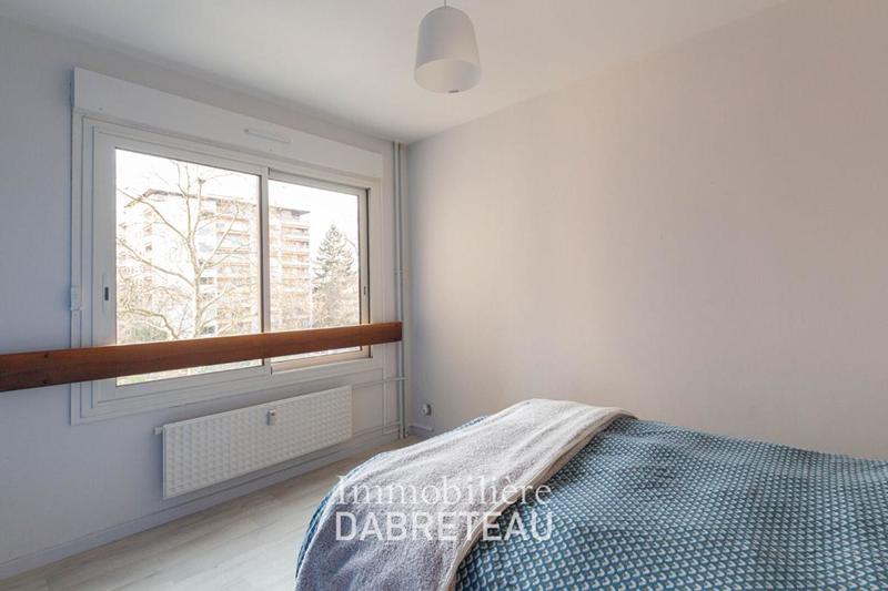 Appartement - 106 m² - 4 pièces