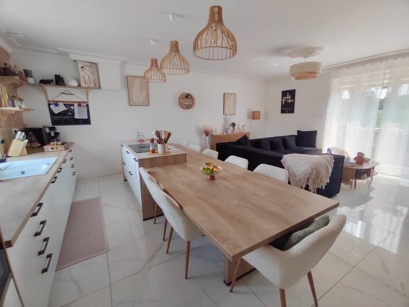 Maison traditionnelle - 143 m² - 7 pièces