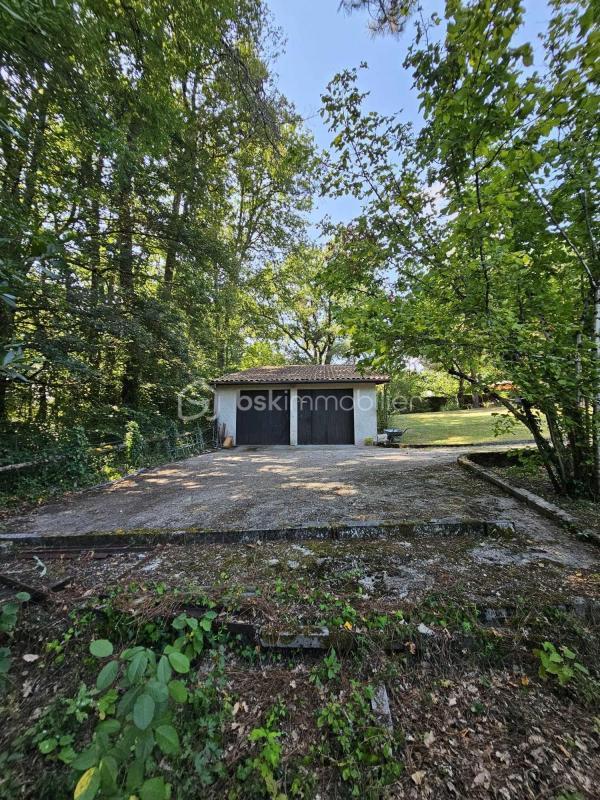 Propriété - 190 m² - 6 pièces