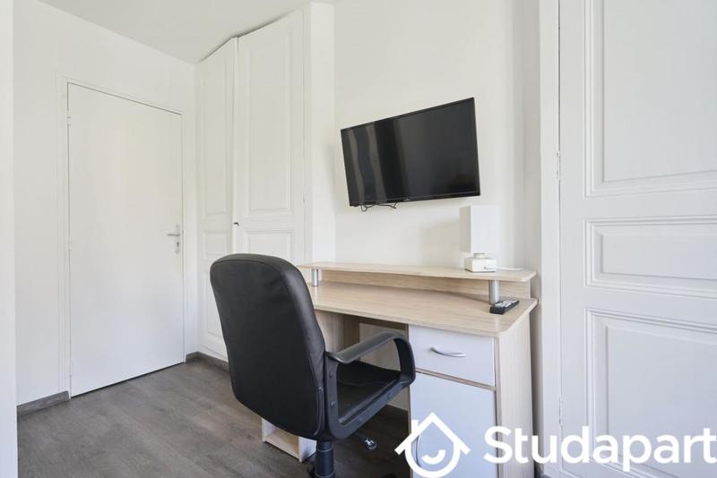 Chambre - 12 m² - 1 pièce